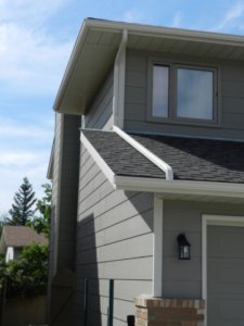 Home painter of exterior painter. Professional painting of exterior home